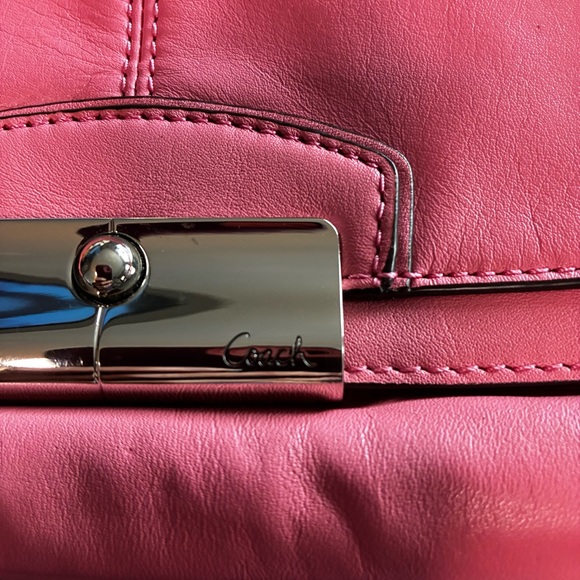 Coach Kristin Large Flap Wristlet Pink Coral Leather Convertible Strap - Picture 8 of 9
